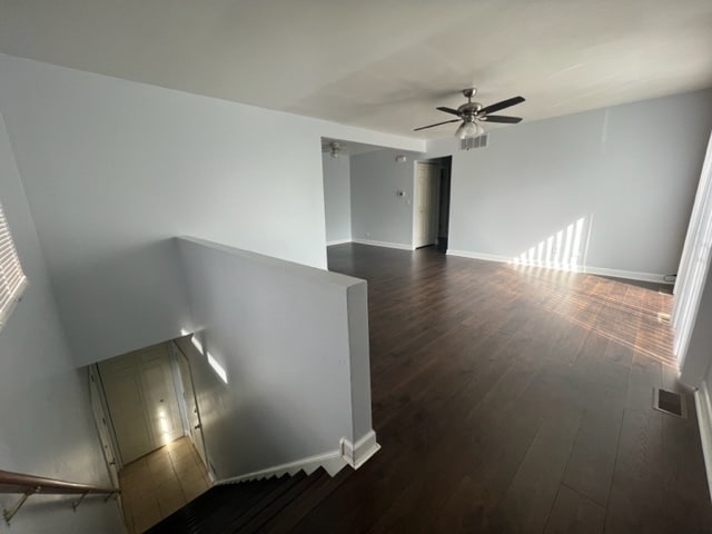 Building Photo - 1367 Sacramento Dr