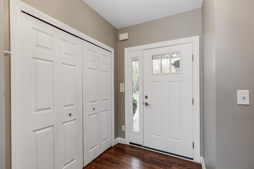 Building Photo - 854 Brooklawn Dr