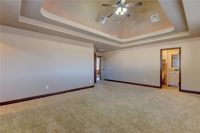 Building Photo - 9209 SW 30th St