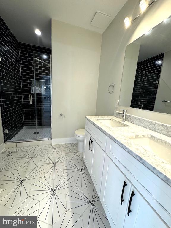 Building Photo - 1835 Providence St NE