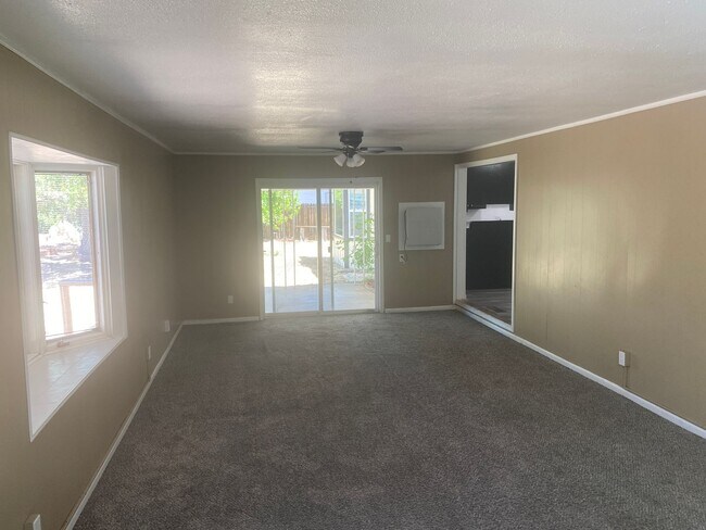 Building Photo - 2808 Marvin Dr