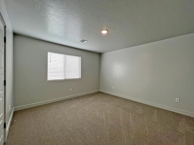 Building Photo - 4104 Phobos Ln