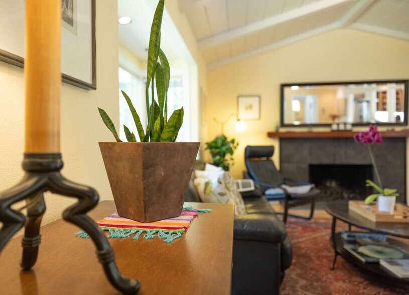 Building Photo - 611 Rheem Blvd