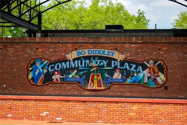 Building Photo - 211 SE 9 St