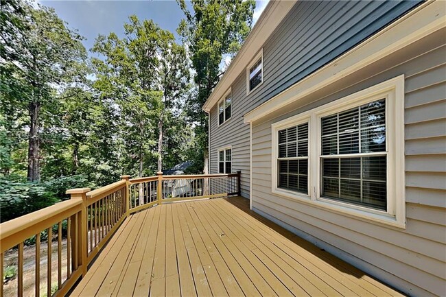 Building Photo - 2200 Hamstead Ct