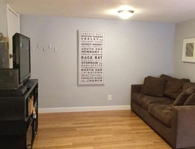 Building Photo - 124 Sutherland Rd