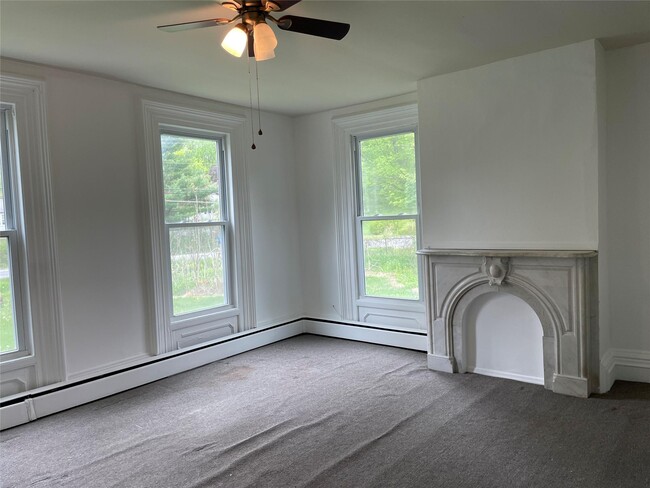 Building Photo - 5639-5639 NY-82