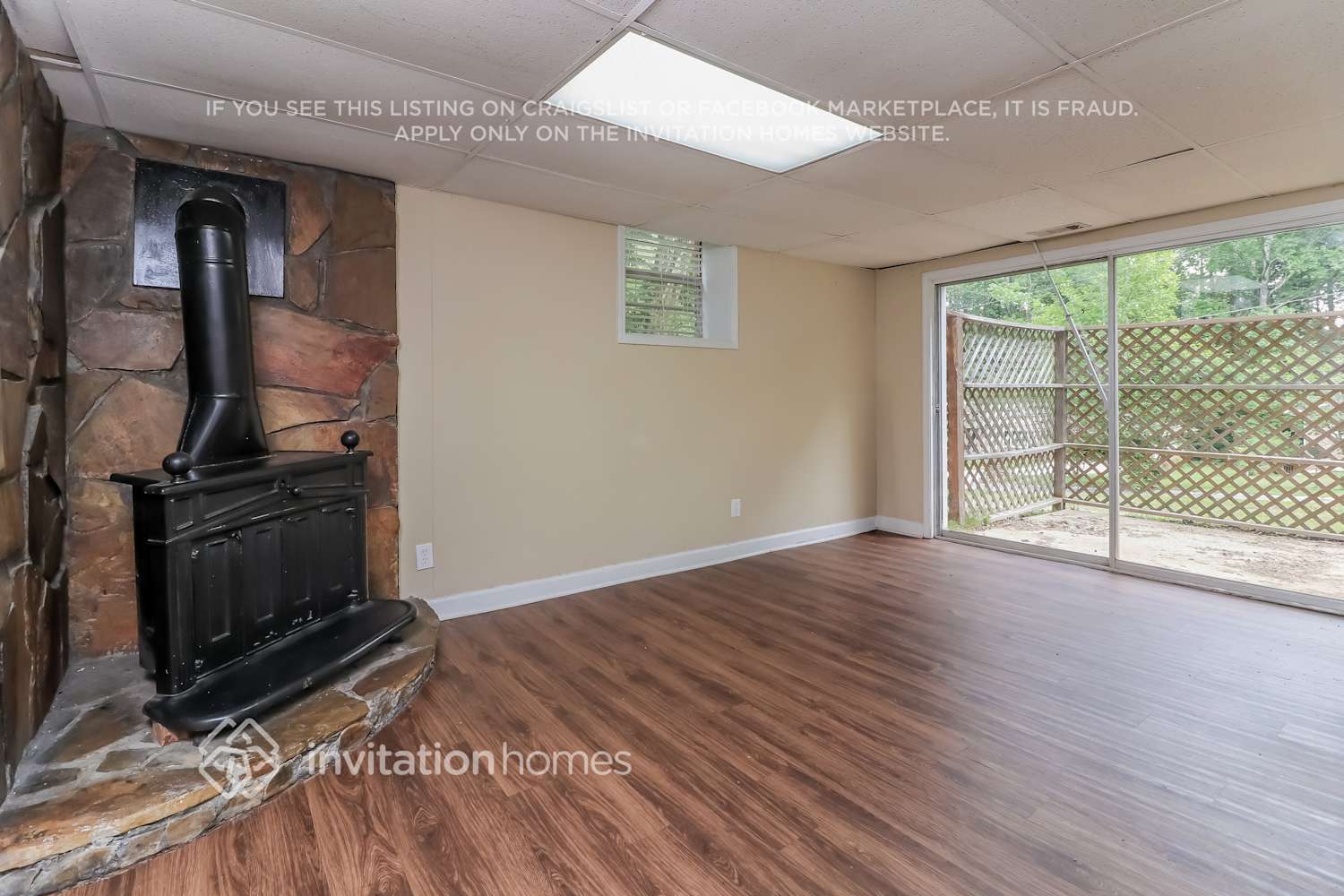 Building Photo - 1398 Yates Ave