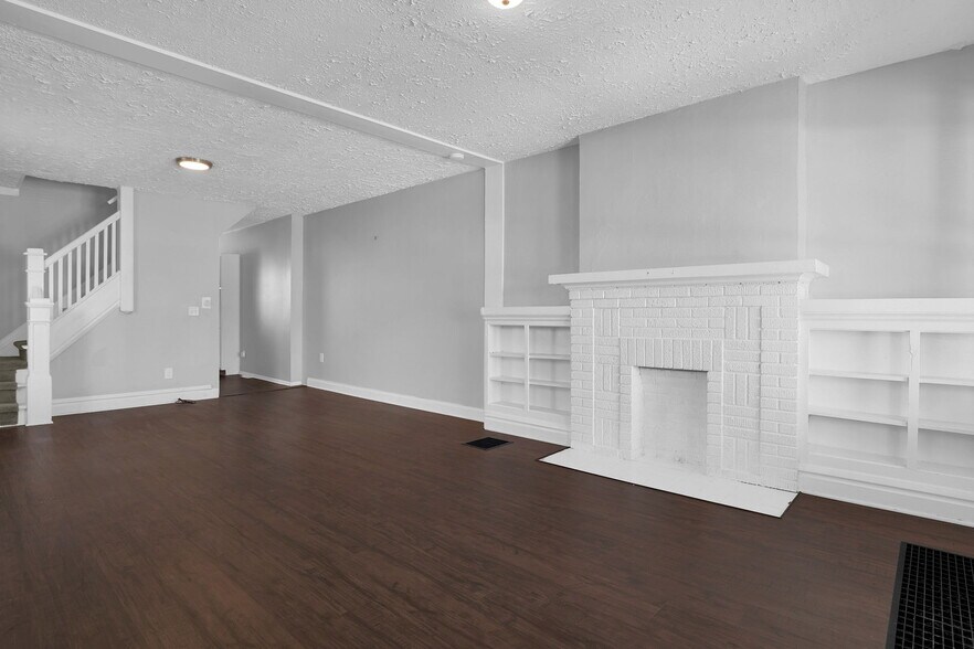 Building Photo - 816 Wager St