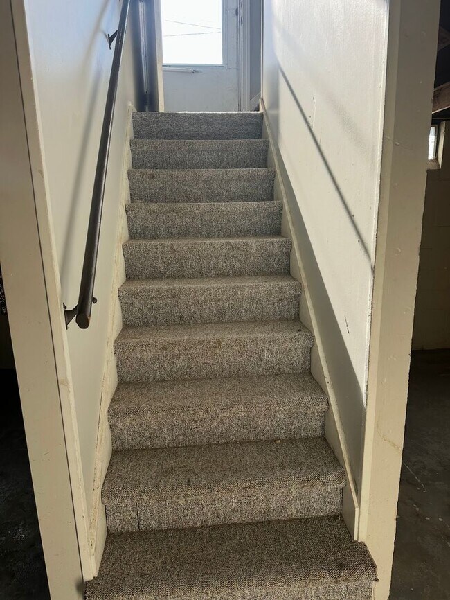 Building Photo - JP409-411 E. Bismark