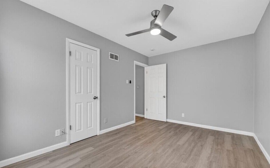 Building Photo - 8576 Kathlyn Dr