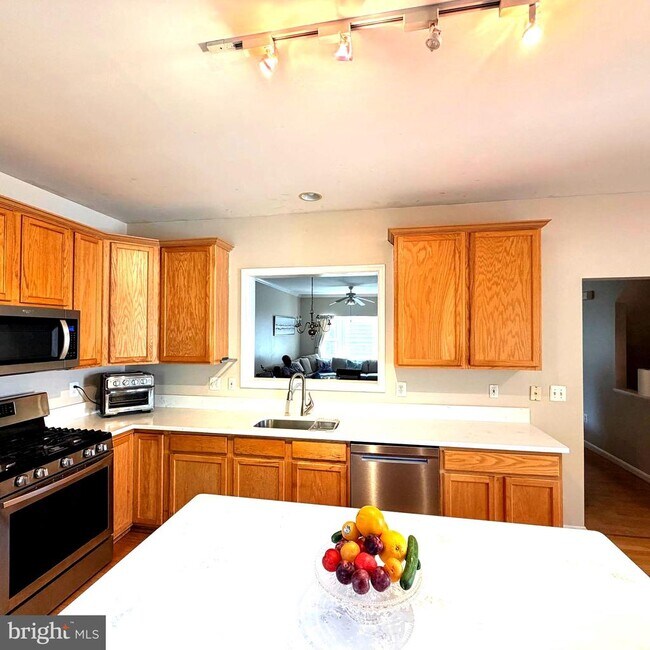 Building Photo - 43100 Sherbrooke Terrace