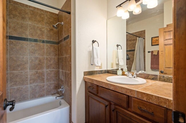 Building Photo - 91 Fireweed Ct