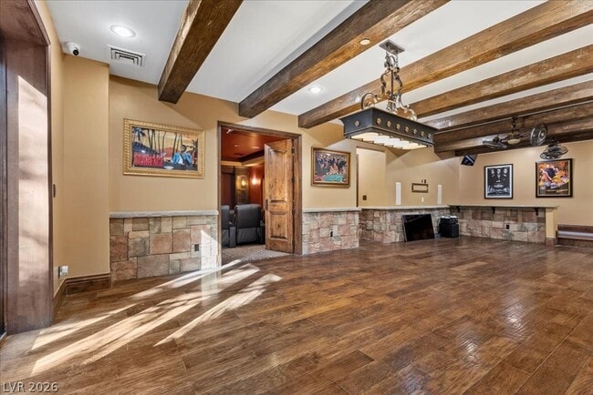 Building Photo - 514 Mandalay Ct