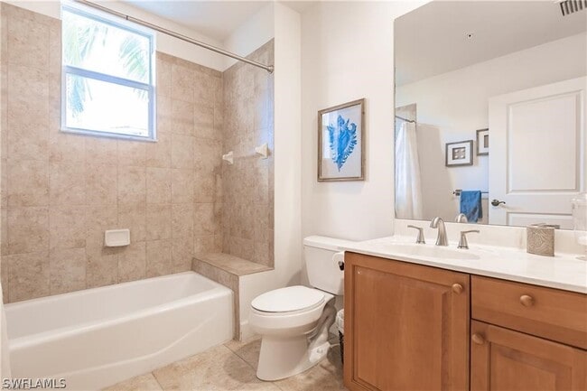 Building Photo - 572 11th Ave S