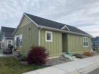 Building Photo - Contemporary 2 Bed / 2 Bath Home in a Prime Bozeman Location!