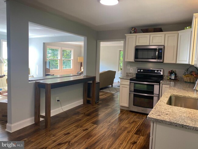 Building Photo - 2232 Aquia Dr