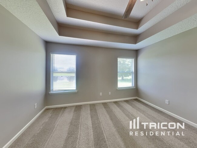 Building Photo - 11707 Deep Springs Dr N