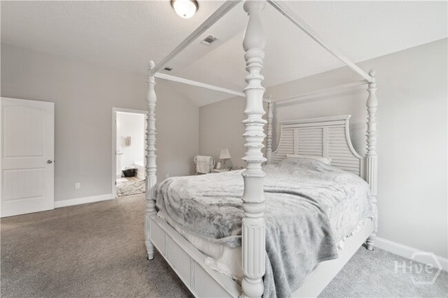 Building Photo - 601 Meloney Dr