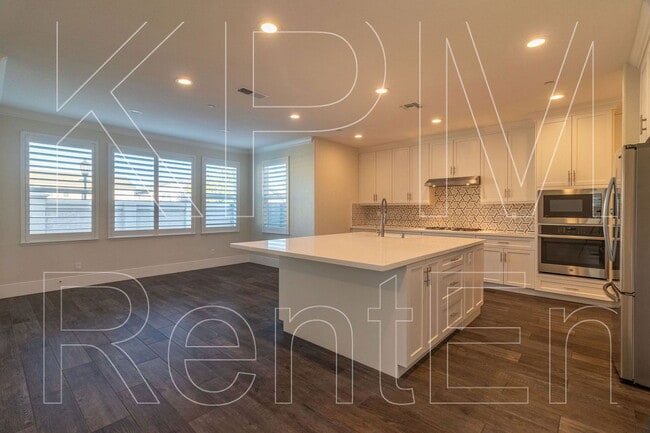 Building Photo - 10940 Portside Dr