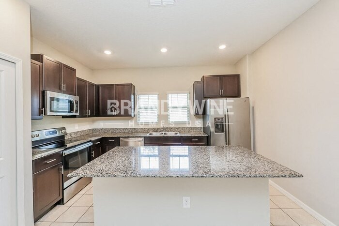 Building Photo - 5688 Marbella Dr