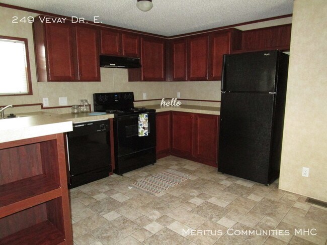 Building Photo - FREE RENT UNTIL 10/1!!!!