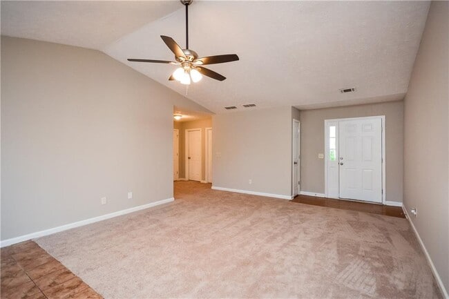 Building Photo - 300 Claremont Dr
