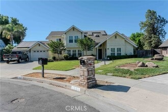 Building Photo - 1042 Robinson Ct