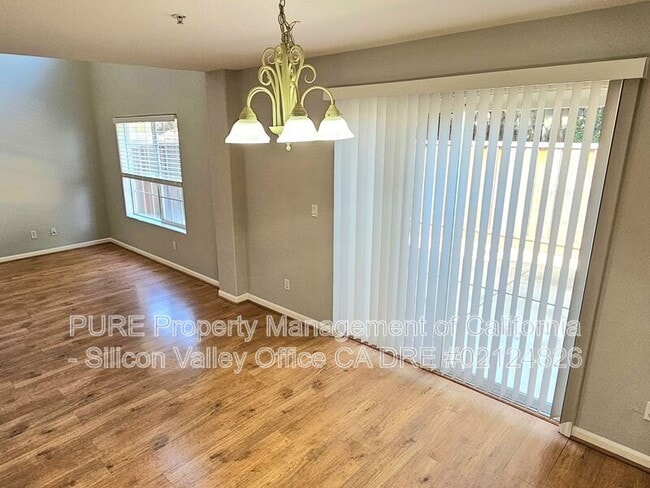 Building Photo - 71 Del Rio Ct