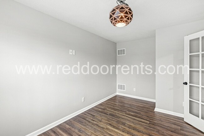 Building Photo - 2936 W New York St