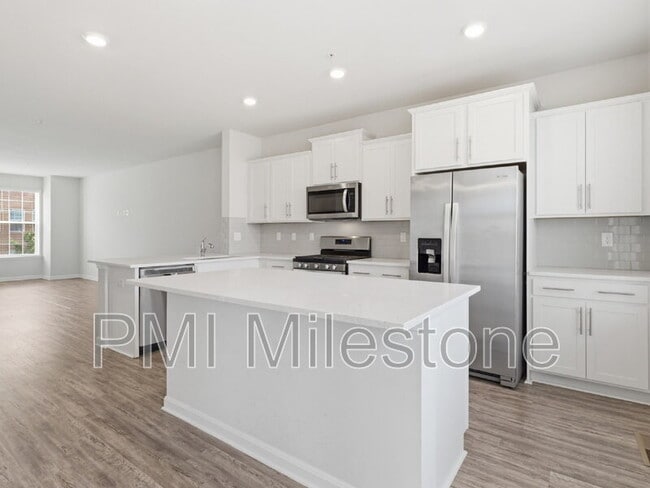 Building Photo - 7055 Delegate Pl