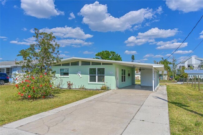 Building Photo - 612 Palm Ave
