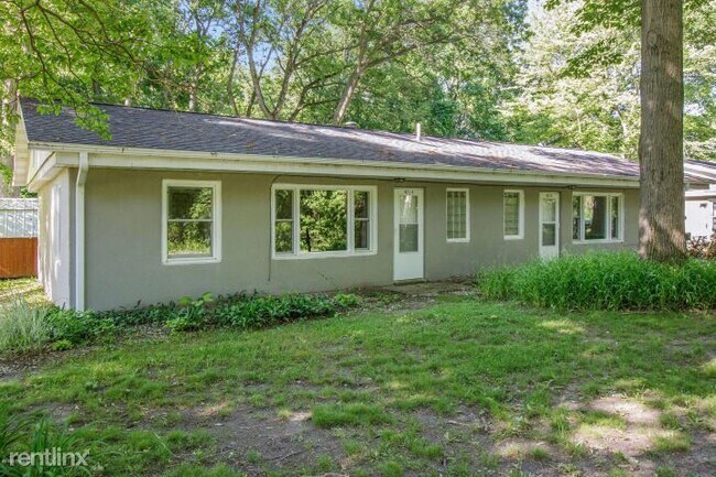 Building Photo - 2 br, 1 bath Duplex - 4214 Branch Ave