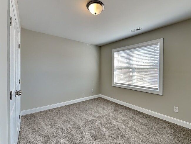 Building Photo - 51 Tall Oak Ct