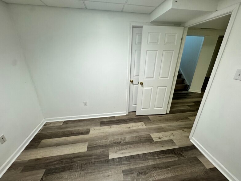 Building Photo - 305 Cobblestone Ct