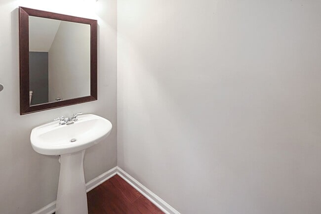 Building Photo - Stunning & Spacious 4 Bedroom Home in Highland Falls Community