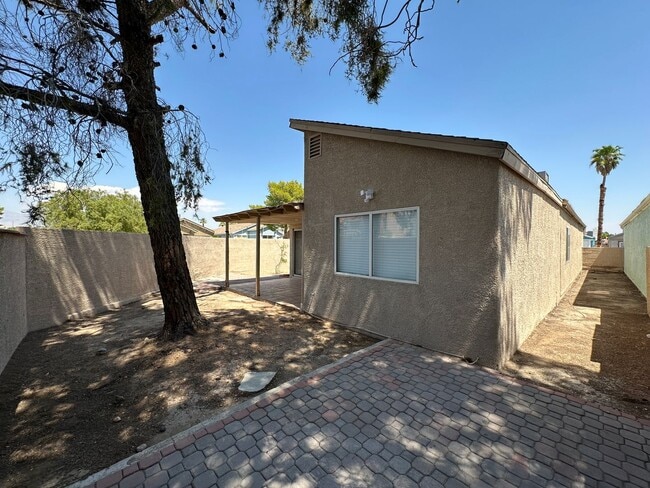 Building Photo - SPRING VALLEY COTTAGES