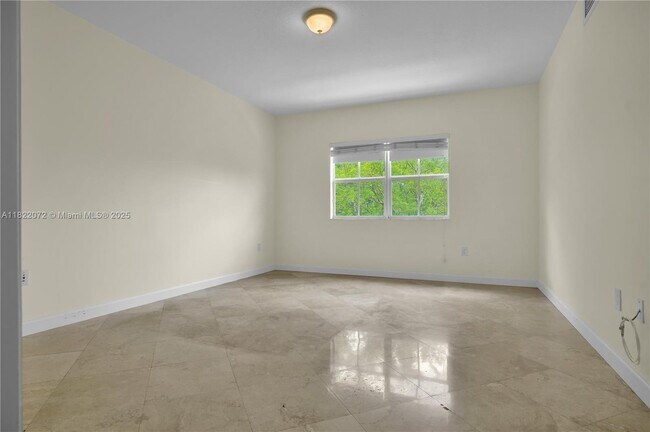 Building Photo - 118 Zamora Ave
