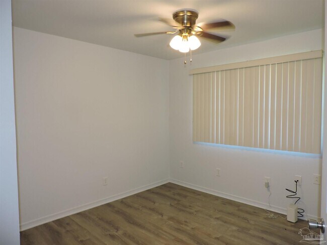Building Photo - 1070 Sagebrush Trail