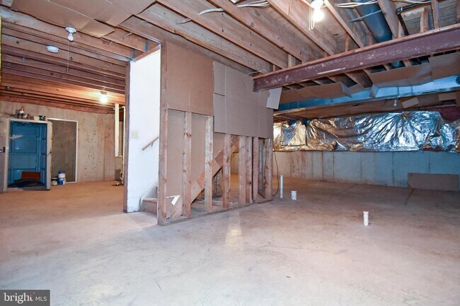 Building Photo - Elegant Brick Colonial on Quiet Cul-de-Sac...
