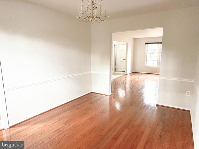 Primary Photo - 208 Commons Dr NW