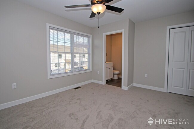 Building Photo - Brand-New End Unit Townhome in Harrisonburg!