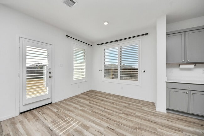 Building Photo - 5419 Sleepy Fox Ln