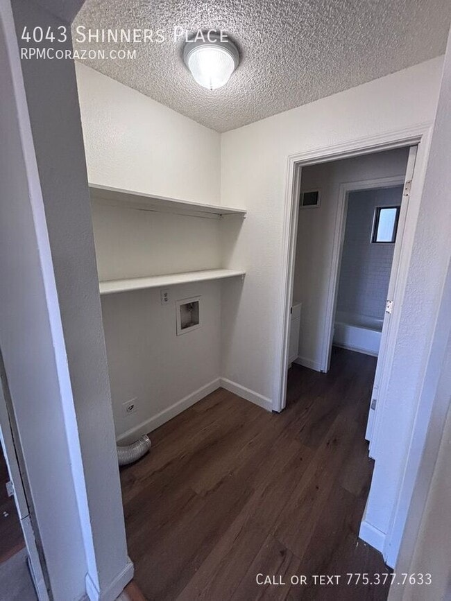 Building Photo - 4043 Shinners Pl
