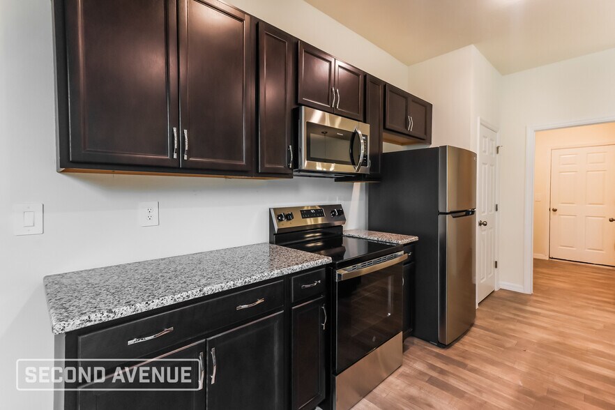 Building Photo - 5521 Jonesboro Ave