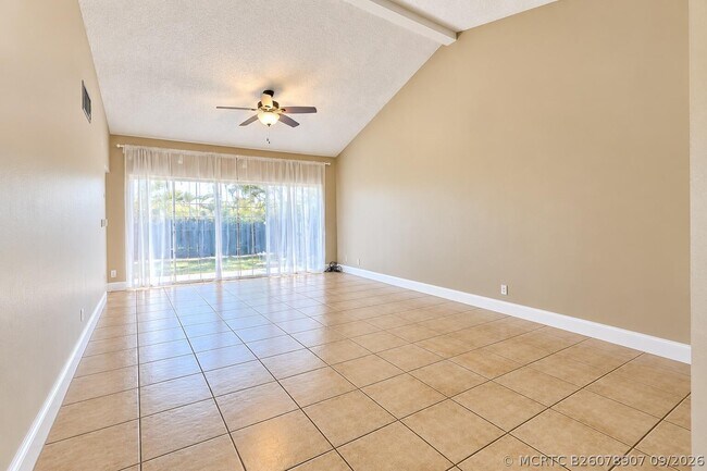 Building Photo - 7385 W Sunrise Blvd