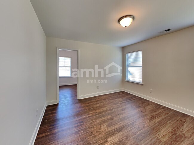Building Photo - 1347 Weatherbrook Cir