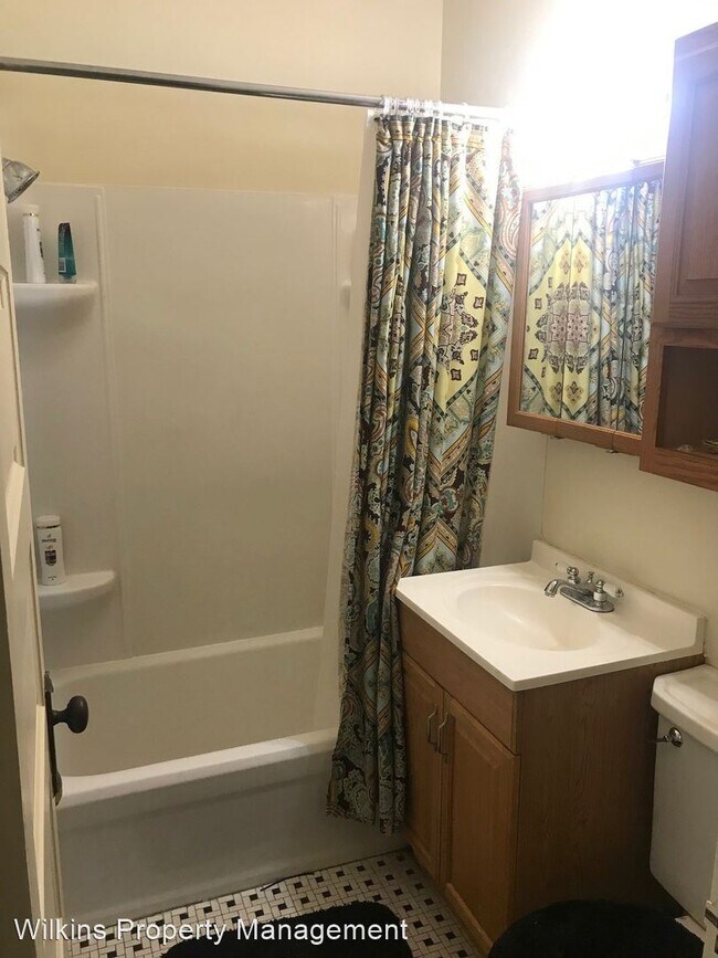 Building Photo - 1830 N Oakland Ave