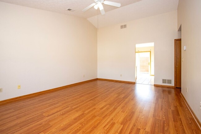 Building Photo - Two Bedroom Apartment