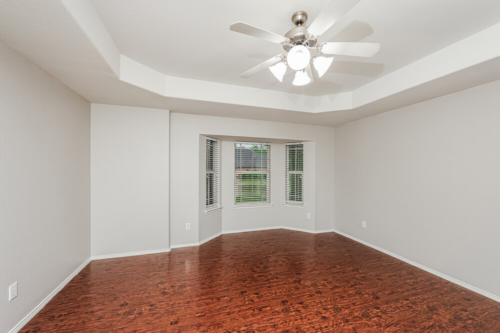 Building Photo - 900 Diann Cir